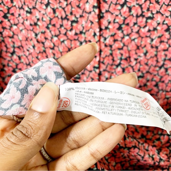 Zara floral button front dress size medium NWT - Picture 3 of 4